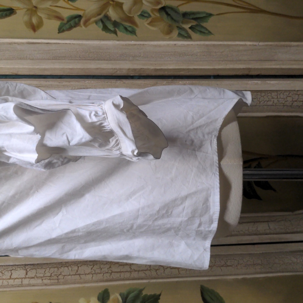 White Pirate Lady Blouse with Gorgeous Ruffled sleeves XS - Picture 6 of 10